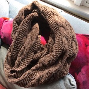 Knit infinity scarf